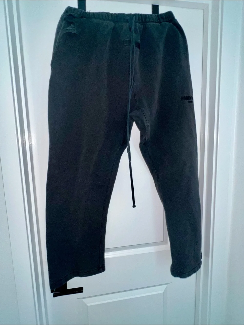 Fear of God Essentials Men’s Faded Black/Charcoal Sweatpants XXL